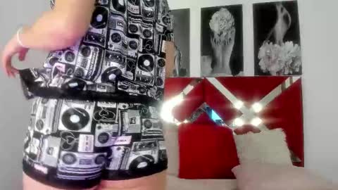 natty_redvelvet online show from October 23, 4:07 am