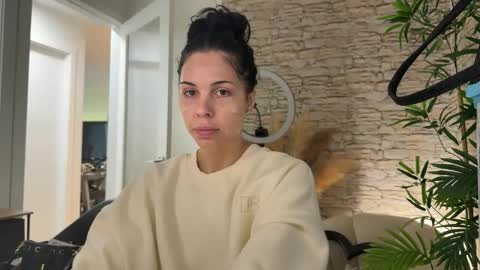 NATTY FIERROS online show from December 3, 7:27 pm