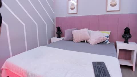 natybliss online show from March 17, 5:00 am