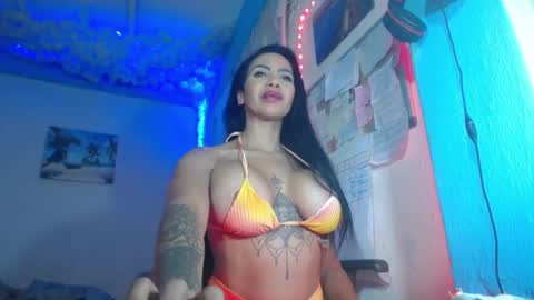 IG  erika villarroel TikTok erika thedoll online show from December 22, 11:31 pm