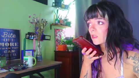 Em  please help me reach 100 thumbs up 3 online show from September 28, 4:34 pm