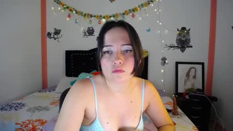 Snapshot of naughtygirl_mmm chatting on February 5, 6:37 pm Valeria online show from February 5, 6:37 pm