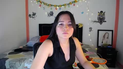 Snapshot of naughtygirl_mmm chatting on March 7, 9:48 pm Valeria online show from March 7, 9:48 pm