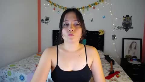 Snapshot of naughtygirl_mmm chatting on February 21, 8:49 pm Valeria online show from February 21, 8:49 pm