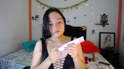 Snapshot of naughtygirl_mmm chatting on January 27, 6:41 pm Valeria online show from January 27, 6:41 pm