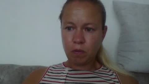 naughtyjennyblondeuk online show from July 9, 5:15 pm