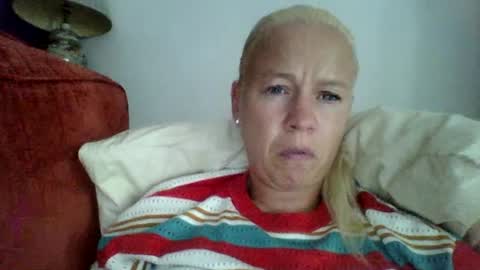 naughtyjennyblondeuk online show from July 24, 5:44 pm