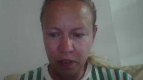 naughtyjennyblondeuk online show from June 13, 9:01 pm