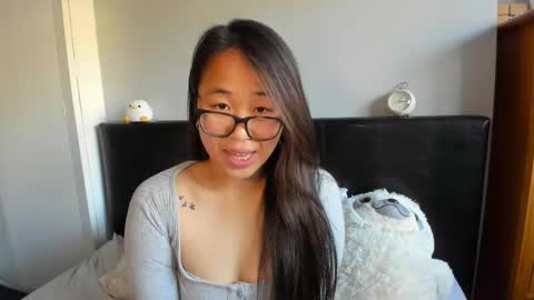 Gigi Chu  online show from November 2, 3:04 pm