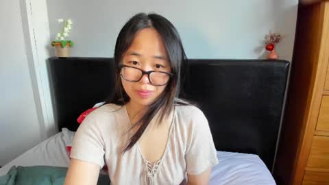 Gigi Chu  online show from June 24, 12:59 pm