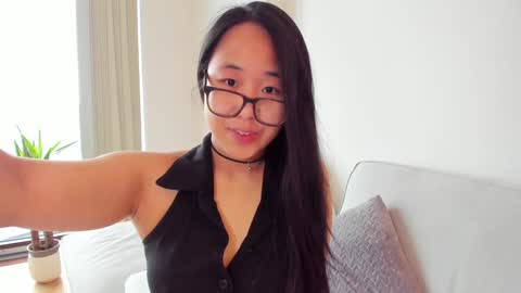 Gigi Chu  online show from January 20, 11:56 am