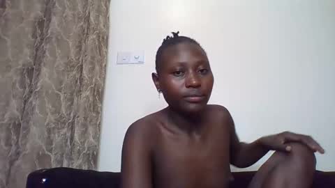 naughtyqueen12 online show from February 9, 9:17 pm