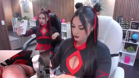         online show from October 31, 10:14 pm