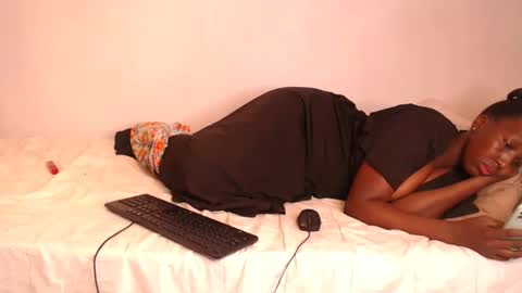 nawtylezi696 online show from October 17, 11:30 pm