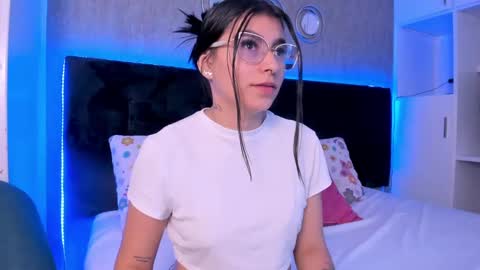 Daniela online show from January 14, 1:28 pm