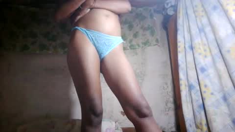 Nayla online show from June 20, 1:03 pm