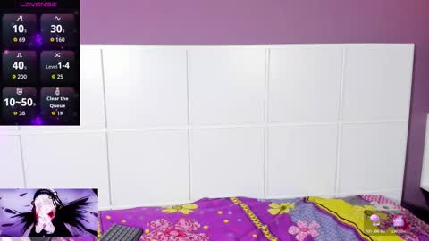 Lunna online show from December 20, 8:46 pm