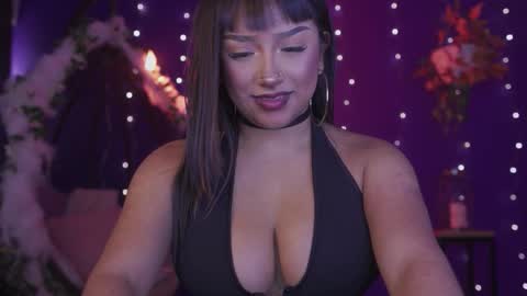 Snapshot of ne_fertari chatting on October 13, 2:20 pm Nefertari online show from October 13, 2:20 pm