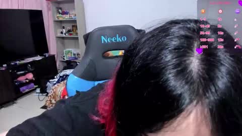 Geek Nicole    im Neeko UwU online show from November 16, 6:52 pm