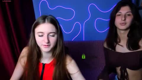 Snapshot of nekky_mouse chatting on October 11, 9:47 am Meow online show from October 11, 9:47 am