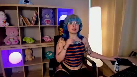Neko Mochi online show from July 24, 1:20 pm