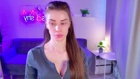 Naru online show from April 17, 5:04 pm