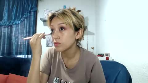 Snapshot of nena_lov chatting on February 14, 10:04 pm Star online show from February 14, 10:04 pm