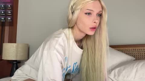 Snapshot of neondemon_ chatting on January 17, 1:15 am maeve online show from January 17, 1:15 am