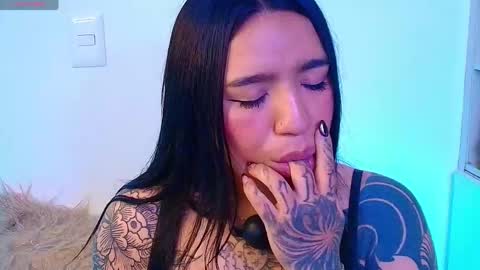 Valery Gonzales online show from May 21, 5:22 pm