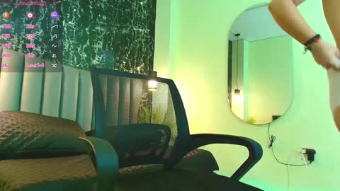 Snapshot of nia_starkx chatting on October 4, 4:11 pm nia_starkx online show from October 4, 4:11 pm