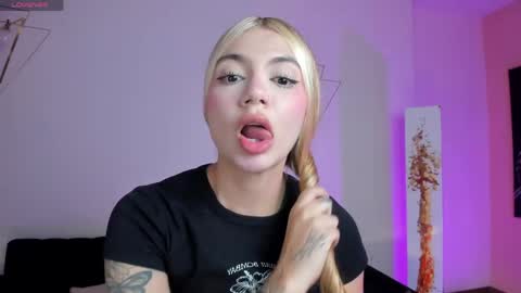 SQUIRTER DOLL    online show from June 6, 8:15 pm