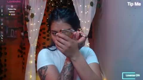 niamh_lifah online show from July 20, 1:46 pm