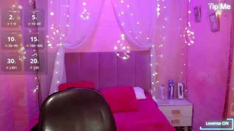 niamh_lifah online show from July 14, 1:38 pm