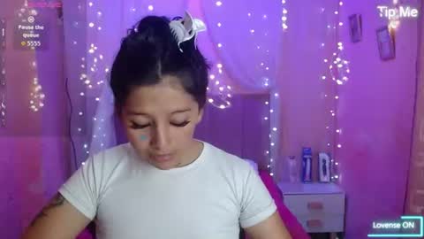 niamh_lifah online show from July 13, 1:34 pm