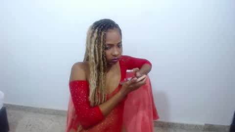 Nia Olson online show from November 8, 8:25 pm