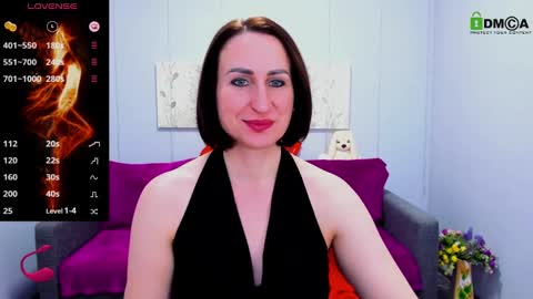 niasmithh online show from February 26, 1:11 pm