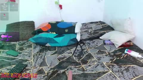 niawk_29_ online show from June 9, 3:22 pm