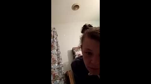 nichole9991 online show from December 4, 2:58 am