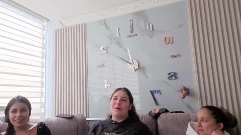 nicky_as online show from December 1, 1:58 pm