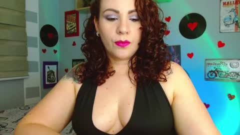 Snapshot of nicky_lucy_m chatting on February 22, 3:23 am lucy online show from February 22, 3:23 am