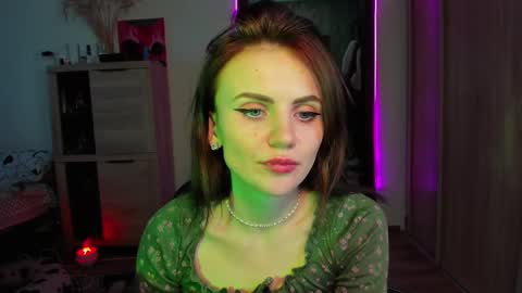 Nicky Weekends online show from February 10, 12:18 pm