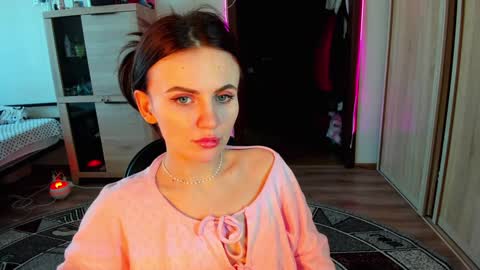 Nicky Weekends online show from February 5, 8:00 am