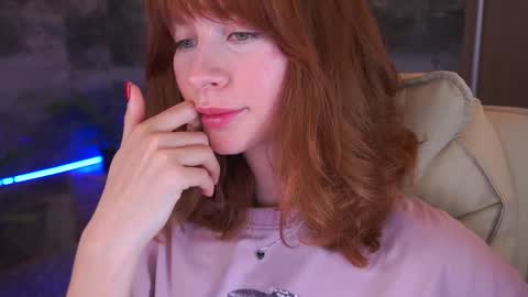 Nicol Moonn online show from December 3, 7:44 am