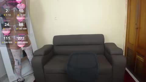 Nicole Santana online show from February 17, 9:43 pm