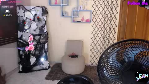 Nicole Santana online show from October 21, 8:35 pm