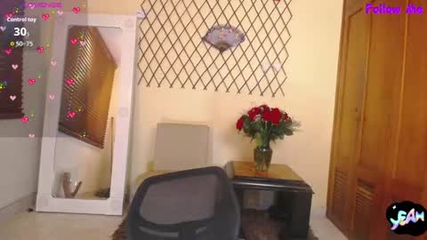 Nicole Santana online show from November 11, 10:18 pm