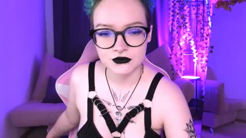 Snapshot of nicolefloret chatting on January 25, 8:42 pm Nicole online show from January 25, 8:42 pm