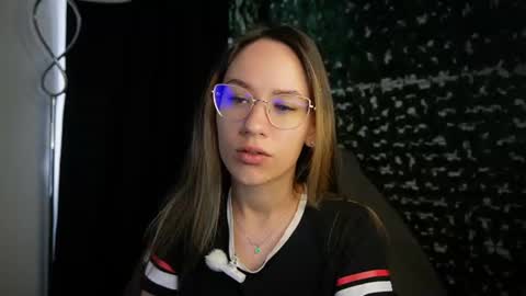 nicoleirisxxx online show from July 28, 5:16 am