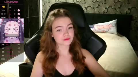 NicoleMeew online show from December 29, 10:14 pm