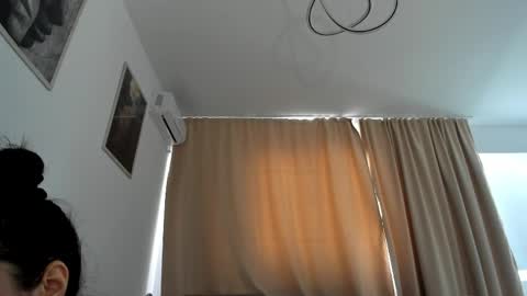 Nicolle online show from April 18, 6:27 am